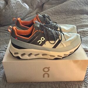 On Cloud Running/Hiking Shoes in Gray and Orange